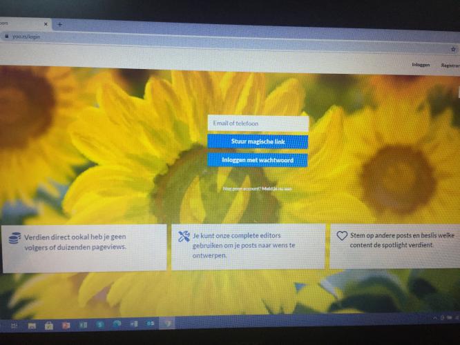 <a class="removable-mention" translate="no"  href="/useroverview/1/Henkjan de Krijger" data-mentionid="1">@Henkjan de Krijger</a>&nbsp;daar ben ik weer en zal punt voor punt mijn suggesties hier neerzetten. Jouw vraag is hoe je de interactie kunt verbeteren voor gebruikers en onderling tussen elkaar. Ik ben Yoors website opgegaan en begonnen bij de voorkant van de website als je binnenkomt zie eerste foto en daar zie ik wel een paar verbeteringen die je zou kunnen aanbrengen.
Even ervan uitgaande dat dit de hoofdpagina is als een nieuw lid gaat inloggen. Voor meer interactie zou ik daar nog de volgende dingen aan toevoegen.
1. Laat zien welke groepen/onderwerpen er zijn op Yoors en dan per button. Zodat nieuwe leden een kijkje krijgen in de categorie. Bijvoorbeeld een knop muziek. Ze klikken erop en ze zien daar blogs met muziek, maar laat ook zien met een knop daar in die categorie welke leden in de muziekcategorie zitten. Dat betekent dat diegene die over muziek wil lezen of bloggen gelijk mensen kan vinden die dezelfde interactie hebben. Maar daar hoort nog een stap bij. Ieder Yoorslid moet dan in zijn bio de hashtag <a class="hashtag ys-initiated" data-tag="muziek" href="/tag/muziek" data-action="/popovers/tagText/muziek" data-class="ys-popover-tag" data-placement="bottom" data-original-title="" title="">#muziek</a> hebben staan, zodat je alle leden in die button kan toevoegen. Zo heb ik in mijn bio ook hashtags staan, waaronder ook muziek. Maar mensen moeten mij nu zoeken tussen al die muziekblogs. Als er bij staat welke mensen muziek maken, kunnen ze ook ieder persoonlijk aanklikken. 
En zo kun je dit met alle onderwerpen/categorieën doen.
Kleine toevoeging op zo'n onderwerp pagina.... Als je nu een pagina ( <a class="hashtag ys-initiated" data-tag="hashtag" href="/tag/hashtag" data-action="/popovers/tagText/hashtag" data-class="ys-popover-tag" data-placement="bottom" data-original-title="" title="">#hashtag</a> )intikt verschijnen allemaal blogs, maar ik mis een bovenkant met een afbeelding van dat onderwerp. Nu lijkt het teveel op de hoofdpagina met alle blogs, maar je kunt hem aantrekkelijker maken als je een afbeelding hebt van het onderwerp. Je zou er nog een knop Blog van de dag of week kunnen neerzetten of een paar blogs uitlichten. En een knopje ( pop up ) met een leuke vraag/ poll voor de muziekliefhebbers ( en ook dat weer op iedere groep/onderwerp ) zo inrichten. 
2. Je kunt een blokje maken op de voorkant met een review van een Yoorslid. Bijvoorbeeld:  Yoorslid ..... en dan met een fotootje erbij en dan "Yoors heeft mij creativiteit gebracht,enz " Een leuk ervaringszinnetje.
Kan ook met een leuke video, maar sliders en video's op een voorkant zou ik niet zo snel doen. Mensen willen snel dingen zien, klikken en door. Als ze een hele video moeten opstarten kijken ze hem vaak niet af en ze belanden op een nieuwe pagina die wordt geopend en dan raken ze in de war en weten niet meer op welke pagina ze zitten. Bij een slideshow haken ze vaak ook al af na een tweede foto.
3. Ik zou maar ik weet niet of dat mogelijk is, maar een blokje maken met Meest gestelde vragen, waarin gebruikers al op de meeste vragen een antwoord kunnen vinden en dan erbij zetten. Heb je een vraag en staat je antwoord er niet tussen, mail dan naar..... of in de toekomst nog met een chatfunctie, maar dan moet je wel zeker weten dat de chatter ook alle vragen kan beantwoorden. Aanvullingen eventueel zou kunnen zijn om onder dat kopje meest gestelde vragen, daar de startblogs bij te voegen zoals <a class="hashtag" data-tag="iam" href="/tag/iam" data-action="/popovers/tagText/iam" data-class="ys-popover-tag" data-placement="bottom" data-original-title="" title="">#iam</a> , hoe kun je starten als blogger, Yoors wegwijzer, enz.
4. Laat aan de voorkant ook een paar uitgelichte blogs zien of een foto van de dag. Het maakt het aantrekkelijker.
5. Plaats alleen blogs op die hoofdpagina die actueel zijn ( geen blogs van 3 jaar of ouder, of haal die melding van 3 jaar en ouder eraf, zie verderop in mijn reactie )
6. Als je Challenges doet maak ze met een pop-up bekend op de voorkant, maar ook als je iets nieuws te introduceren hebt waar actie van de gebruikers voor nodig is, zoals een nieuwsbrief met updates bijvoorbeeld of Boosters, Fairshare. Booster van de week, Booster van de dag, Beneficiary - Doel van de week ondersteunen. Kortom iedereen betrekken bij allerlei dingen.
 Tot zover de inlogpagina.
Dan naar de pagina als je ingelogd bent. ( foto 2 ) Ook daar zie ik een paar verbeteringen die ik graag wil noemen.

1. Links bovenaan staat de knop/ button Maak een post. Toch denk ik dat die beter aan de rechterkant of rechtsbovenaan moet komen. Mensen zijn vaak rechts geörienteerd. Als we op die knop drukken kunnen we een korte blog maken of we kiezen voor de uitgebreidere editor. Mijn mening. Maak er eentje van. De uitgebreidere versie is prachtig met die tools, maar veel te uitgebreid en eerlijk gezegd voor velen denk ik te moeilijk en ook een aantal onderdelen werken niet goed.
Ik zou het zelf simpeler maken voor de gebruiker, om afhaken te voorkomen. Voor interactie moet het gebruik ook simpel zijn.
Ik zou dus een editor maken met een paar knoppen, waaronder Kop ( je kunt kiezen uit drie mogelijkheden ( normaal, middel, groot), Tekst ( tekstgrootte kiezen en soorten schrijfstijl beperken tot max 10 ), Afbeelding ( 3 keuzes, normaal, middel, groot afbeelding ), Kolommen ( 2 tot 3 kolommen ), Call to action button, Social delen buttons, Social delen knops ( knoppen die je kunt toevoegen aan je posts waar je te vinden bent ), Witruimte of regel knop, Video, 

2. De kolom met Populaire Tools is nu megalang aan de linkerzijde. Ik zou hem inkorten en de tien belangrijkste laten zien ( wel vertellen met tekst bijvoorbeeld : Meer dan 100 Populaire Pools en dan de tien belangrijkste laten zien en een button erbij met Klik hier voor meer Populaire Pools. 

3. Dan de volgers. Ik zie ze soms in de linkerkolom staan, maar soms ook niet. Ik zou ze links helemaal weghalen en alleen bovenin op je profiel een knop zetten met volgers. 

4. Dan de overige knoppen, beloningen, premium posts, reacties, net binnen, trending staan een heel stuk naar onderen in die linkerkolom. Ik zou ze daar weghalen en naar boven verplaatsen in het midden. En ook daar van elk onderdeel eentje zo nu en dan eens uitlichten bovenaan in het midden van de pagina. Dat brengt mij gelijk op punt 5.

5. Ik mis op de hoofdpagina ook een kopfoto. Geen slideshow, maar gewoon 1 kopfoto van Yoors in de volle breedte.
En daaronder zou ik dan zo nu en dan eens of standaard een Interactieknop maken van een uitgelichte Beloning,PremiumPost, Reactie, Net binnen en Trending.

6. Dan de blogs die staan allemaal door elkaar. Is prima, want je wil veel interactie en ook verscheidenheid aanbieden, maar ik zie een klein detail die ik per direct zou weghalen en dat is de melding van 3 jaar of ouder, 1 week geleden in die blokjes met blogs. Daarmee komt het over dat het niet up to date is, maar oude content. Blogs worden sneller gelezen als nou net dat detail aan de voorkant niet vermeld staat in de blog denk ik. Zonde ook, want blogs van drie jaar geleden of ouder zitten ook hele mooie tussen, maar waarom zouden we melden dat die drie jaar oud zijn.

Tot zover eerst mijn suggesties. Als me nog wat te binnen schiet, meld ik het hier weer. En bedenk dat de basis goed is. Jullie hebben als team iets heel moois neergezet en ik vind het klasse dat je feedback vraagt aan de leden die gebruik maken van de tools en de ervaringen ermee hebben. Zo helpen we elkaar.