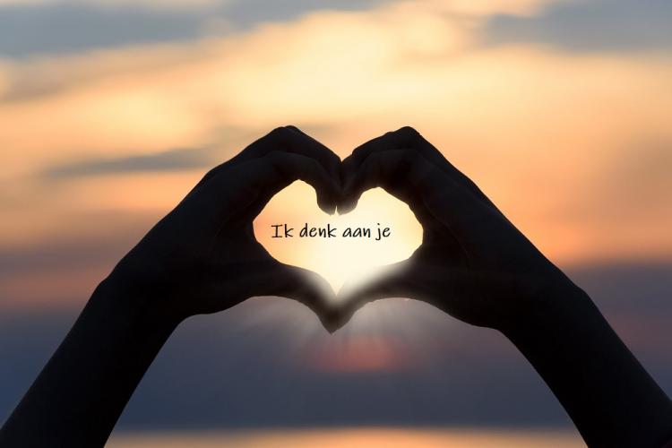 Beterschap en even een foto als hart onder de riem in deze rare, moeilijke tijd.... XXX