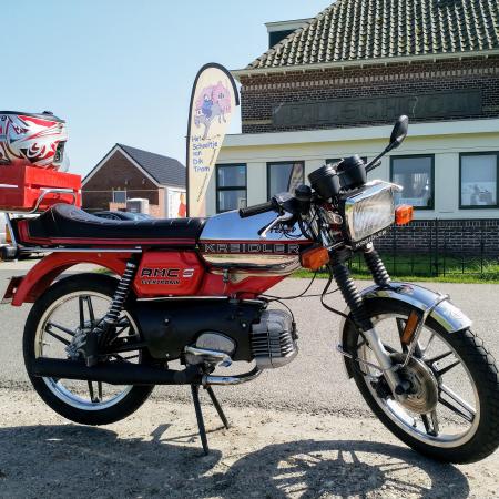 Etersheim , Oosthuizen. Schooltje Dik Trom .