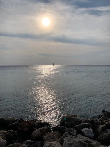 Golden hour on repeat