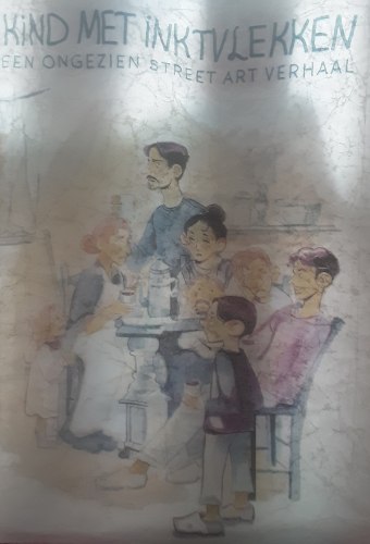 Kind met inktvlekken