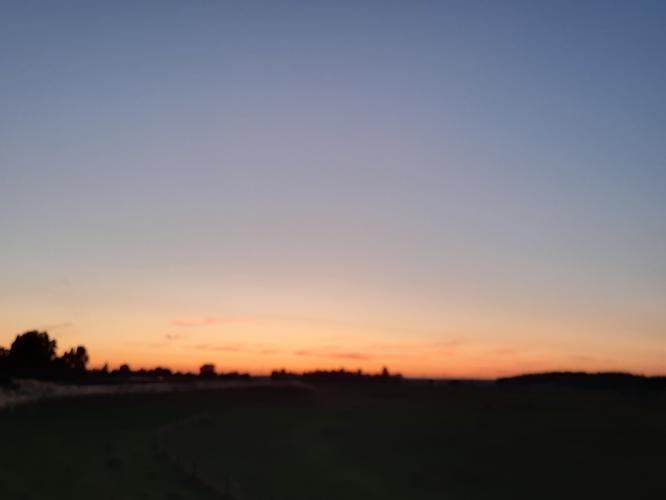 Ik zit er klaar voor, de lucht is al mooi in ieder geval. Ben benieuwd wat er het komende uur gaat gebeuren!