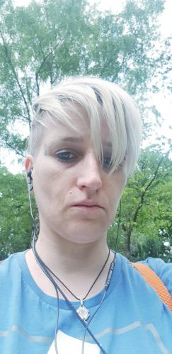 Ik ben nieuw hier en wil graag mijn tekeningen laten zien en soms wat vertellen.