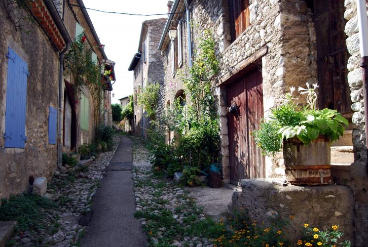 Wandeling in het stadje Die, tussen natuur en cultuur