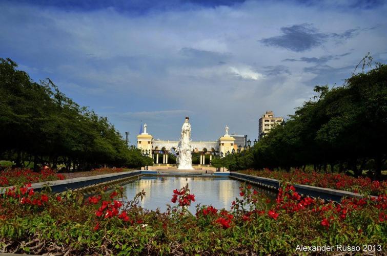 Monument To The Chinita.