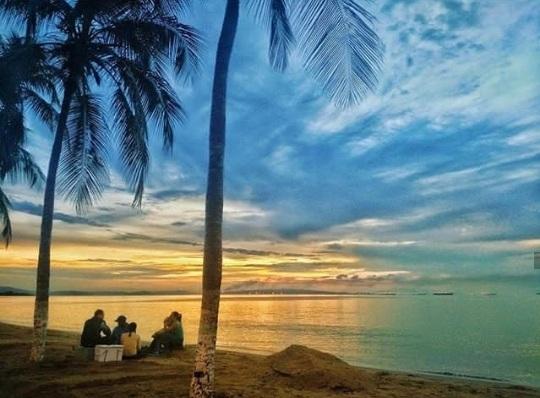 Les comparto esta hermosa foto de las playas de Venezuela Puerto La Cruz.