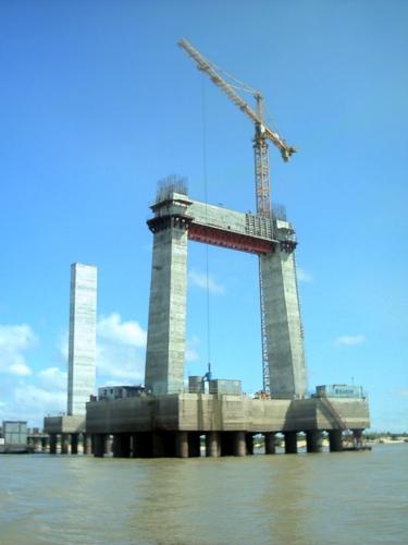 Mis recuerdos en fotos. Construcción del segundo puente sobre el Rio Orinoco