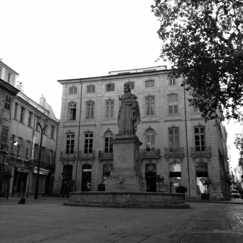 Early morning statue