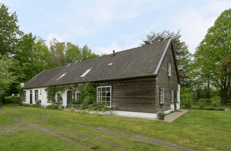 Rebuild with us a creative community Farm