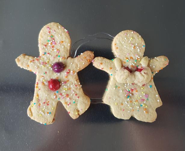 Gingerbread man and lady