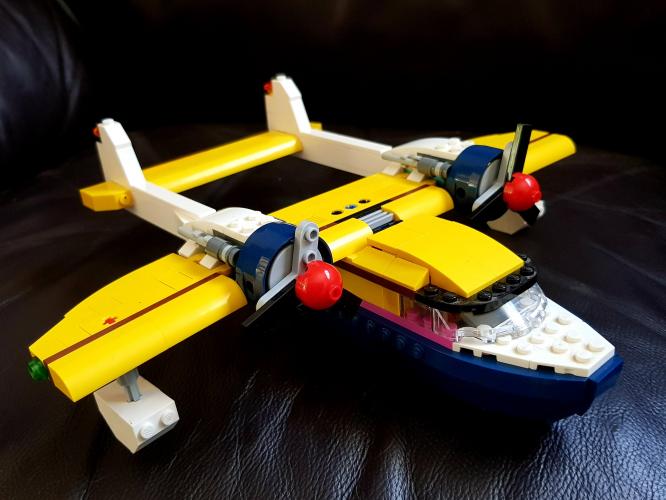 Lego plane
