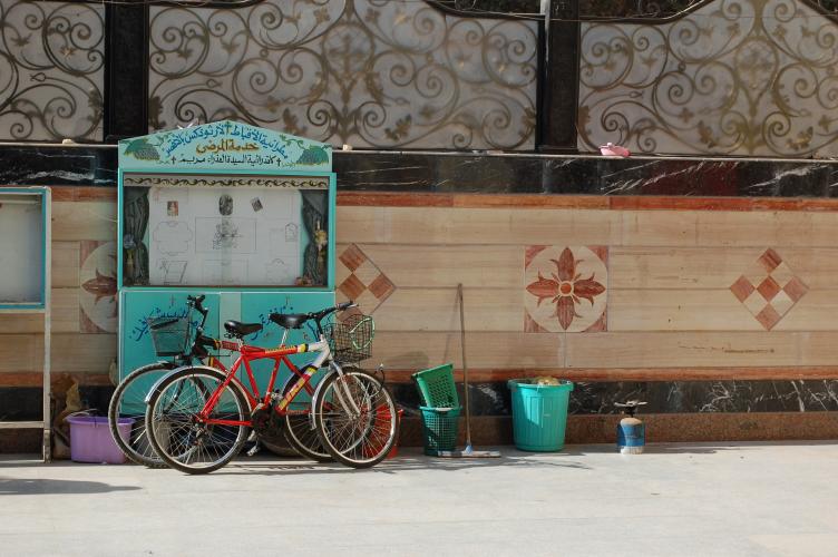Cycling to the Valley of the Kings.