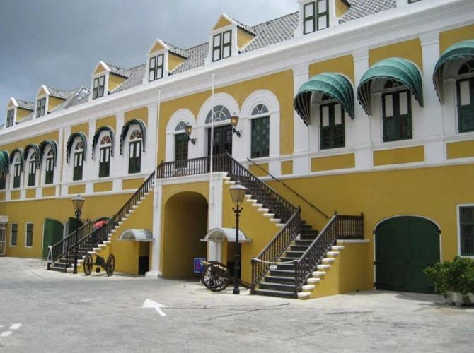 Curacao  "porque Las Casa De Colores "