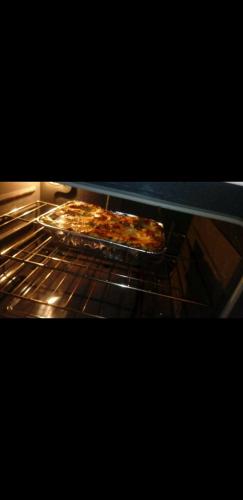 mushroom bolognese pie