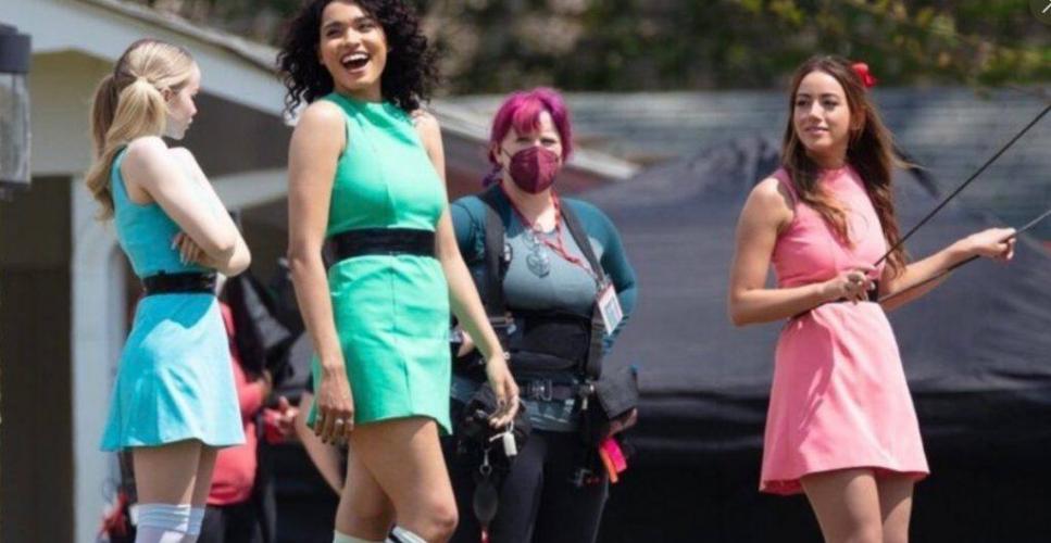 Schau dir an, was ein Remake von den erstaunlichen supermächtigen Mädchen sein wird.