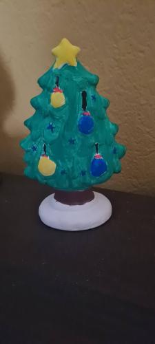 Kerstboom beeldje geverft