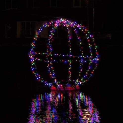 Light route and with Santa in the picture