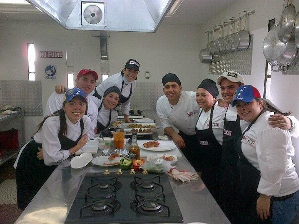 Que nos enseña una escuela de cocina?