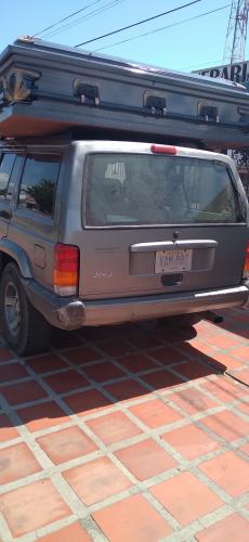 Un venezolano tras la muerte 