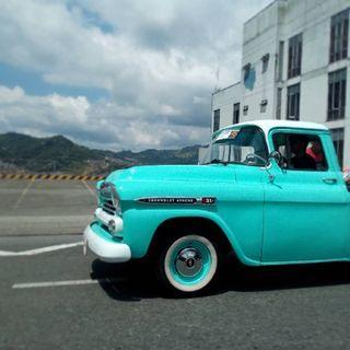 Desfile de joyas automovilisticas