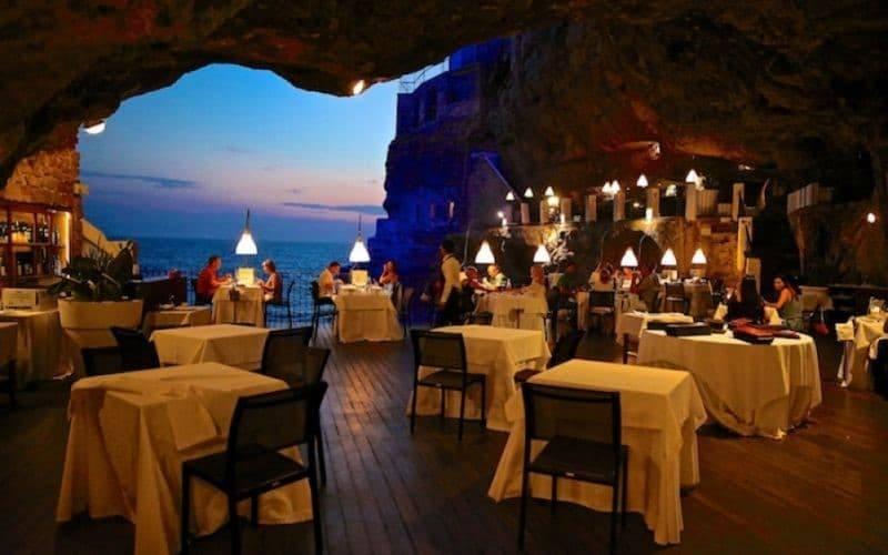 What restaurants are open near me