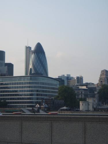 Which is the no.1 symbol of London?