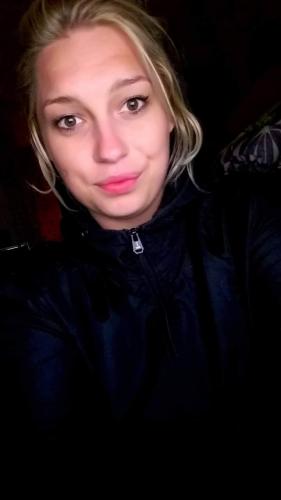 Hi everyone. My name is Kasia i love Animals. The most i love dogs &lt;3