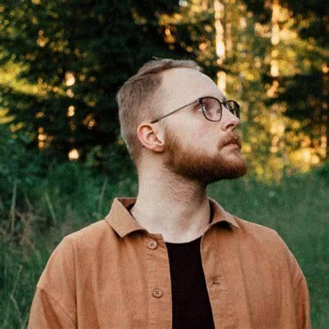 Hey this is me Sami i am 32 years old