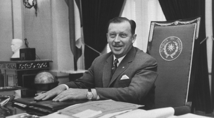 A paraguayan dictator was Godfather to over 40,000 children