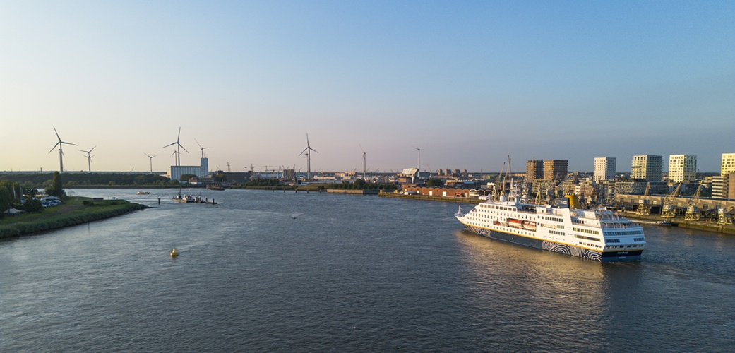 The cruise ship Hamburg visits Antwerp