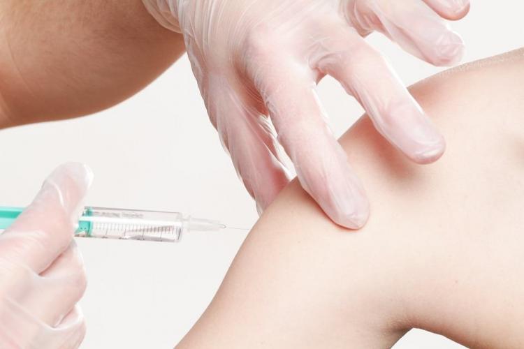 Who has experience with the Hpv vaccine?