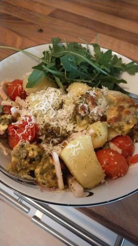 A well-filled tortellini potato casserole