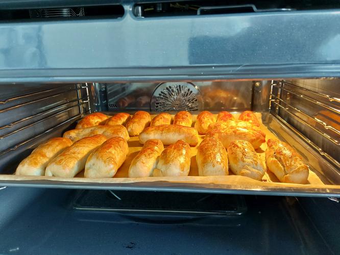 Worstenbroodjes maken