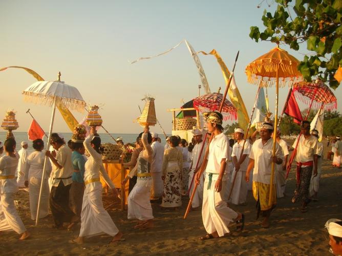 Ceremonie op het strand