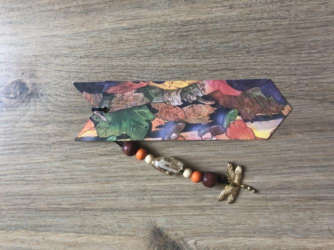 Handgemaakt boekenleggers met hanger