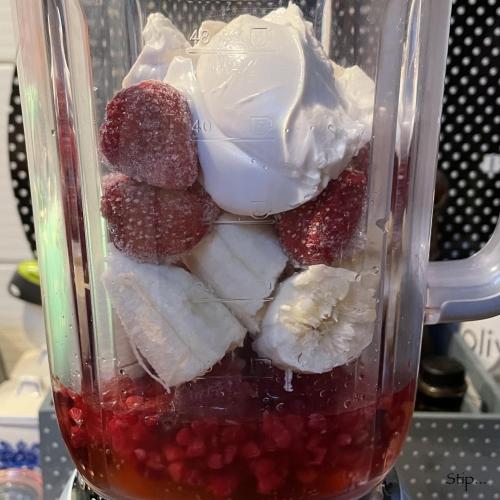 Do you like to drink smoothies and which combo is your favorite?