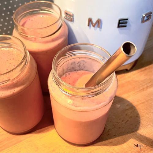 Do you like to drink smoothies and which combo is your favorite?