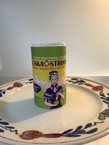 Zwitserse kaas POEPER.....   Pestkoppen