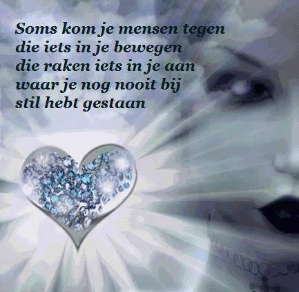 Een diamant, geslepen of nog ruw.