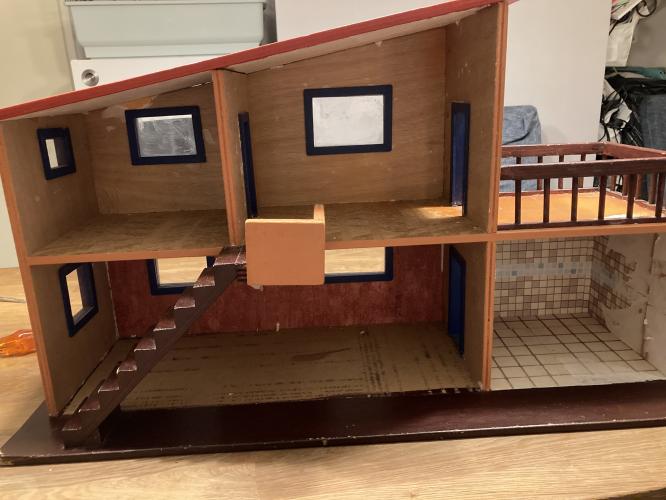 Nieuw project: poppenhuis opknappen 