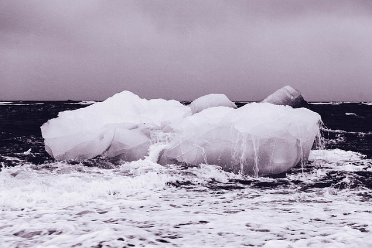 Groenlandse ijskap barst steeds sneller