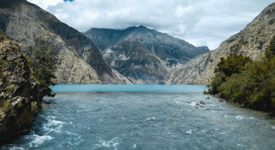 Het Himalayagebergte verandert in een begraafplaats