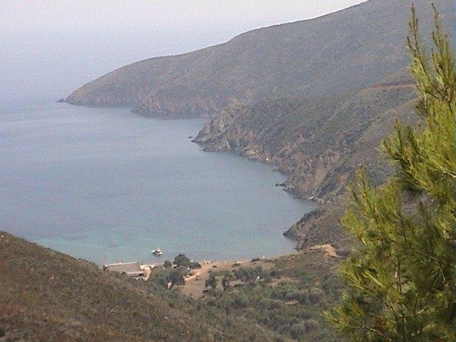 Deze foto is van toen, op Sithonia. Ik herinner me dat we Athos niet mochten bezoeken. Mannen alleen op aanvraag en met visum.