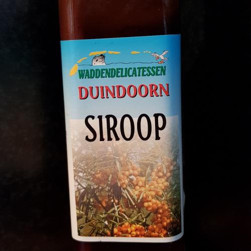 Nou de bessen zijn niet bitter hoor. Maar wel zuur op een lekkere manier. Ik vind de smaak heerlijk van een rijpe bes. Het wordt als siroop verkocht. Heb nog een flesje staan.