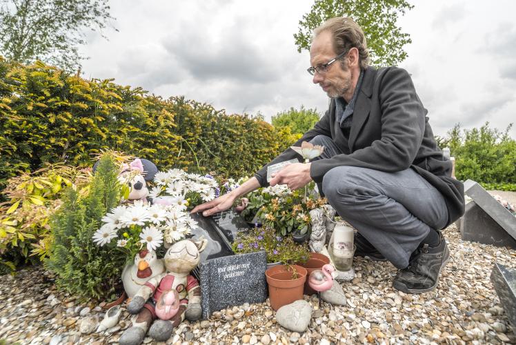 Door De Dood Geraakt