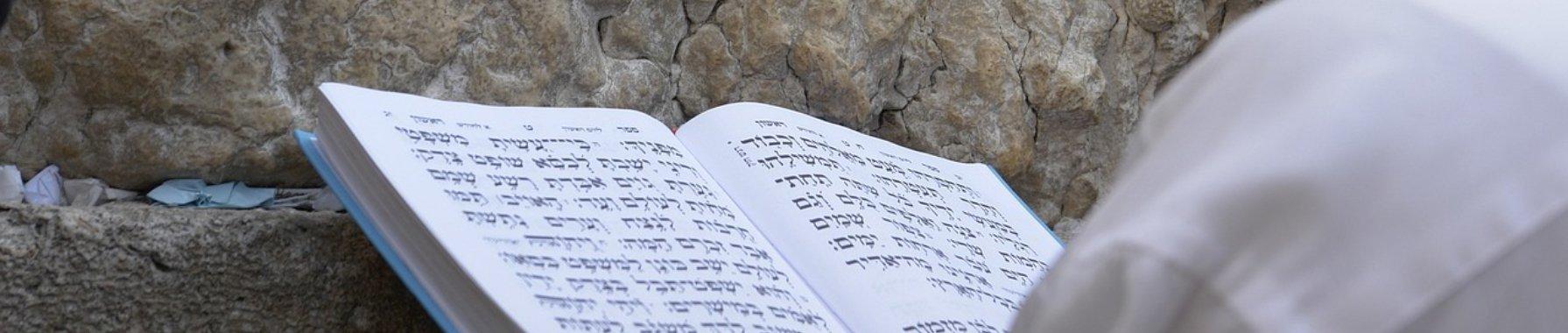 Israël op feestdag onder vuur
