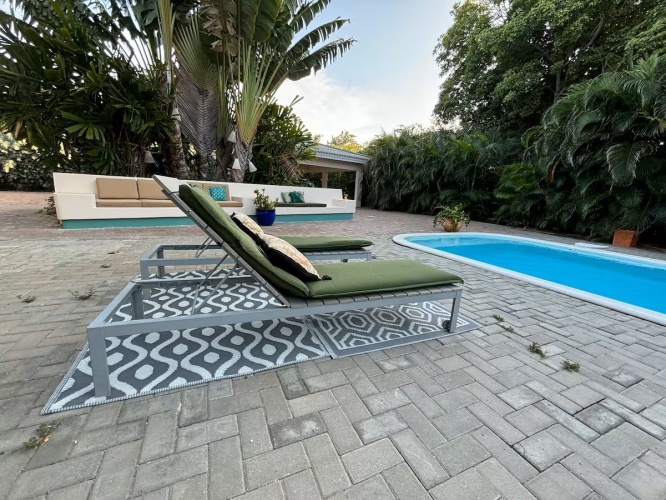Casa Tania Maria Unit A: Luxe vakantiehuis op Curaçao met zwembad