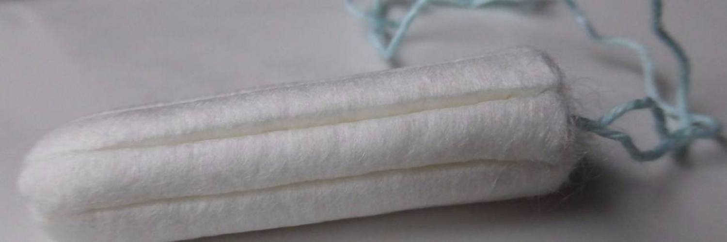Echte Mannen Hebben Tampons Bij Zich!