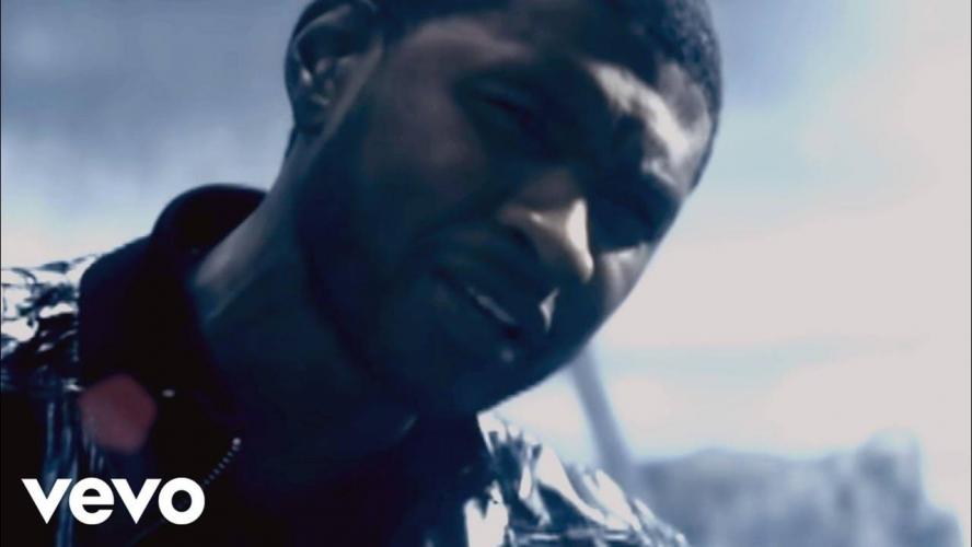  Lopend in de Ciara storm en luisterend naar Moving Mountains van Usher