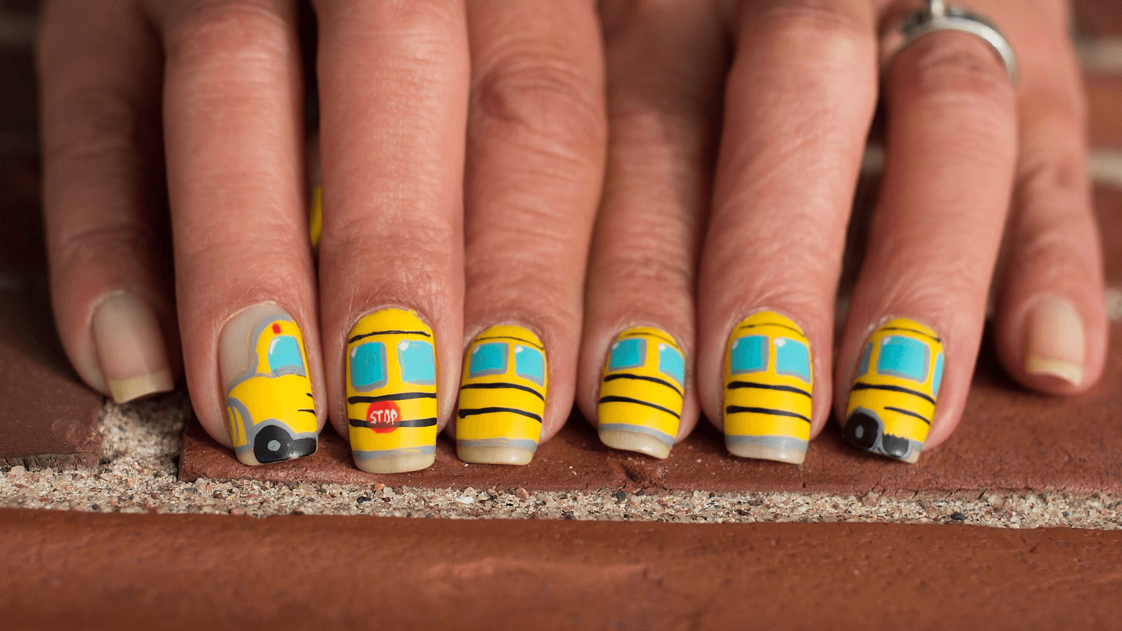 Back to School Nails: Stijlvol en Klaar voor het Nieuwe Schooljaar | Madeleine